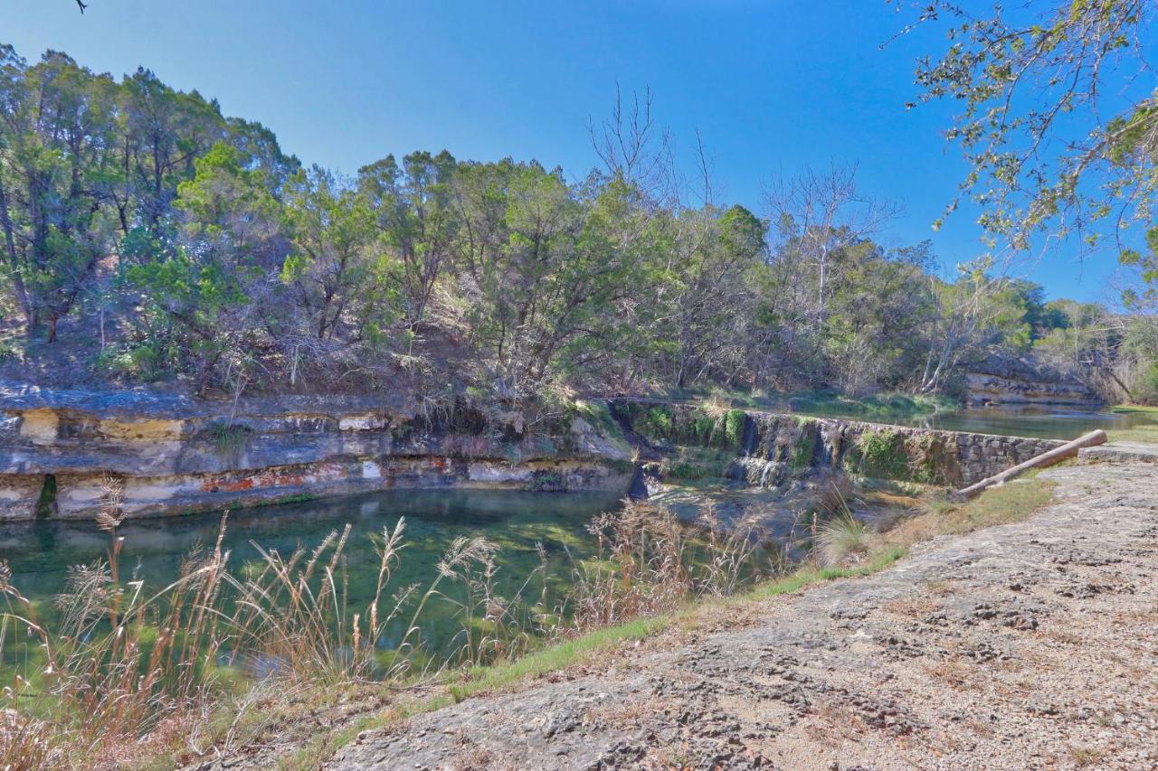 Falls Log Home Wimberley Exterior photo