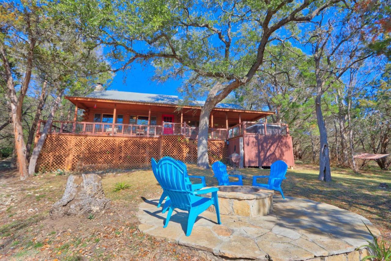 Falls Log Home Wimberley Exterior photo